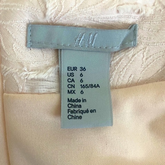 H&M Textured Floral Mini Dress - Picture 8 of 9